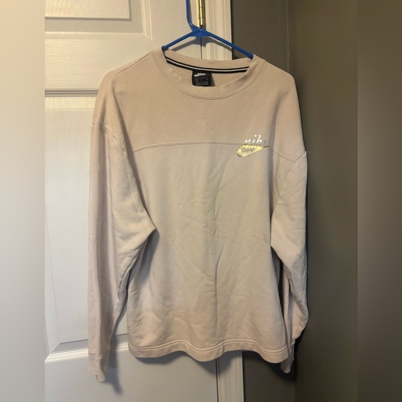 Nike Cream Crewneck - Picture 2 of 7